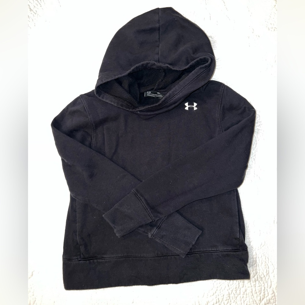Size XS Under Armour hoodie.